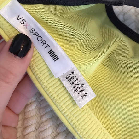 VS Sport Bra - Picture 3 of 4